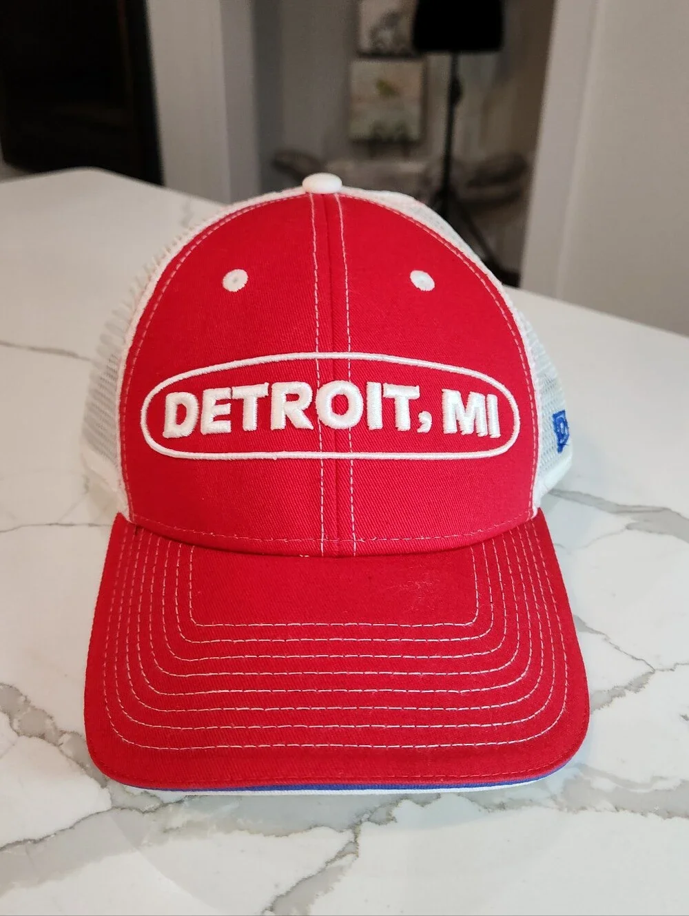 Detroit, MI ⁷Rep the 313. From 8 Mile to Harry’s. 🎤🌭 Streetwear NWOT